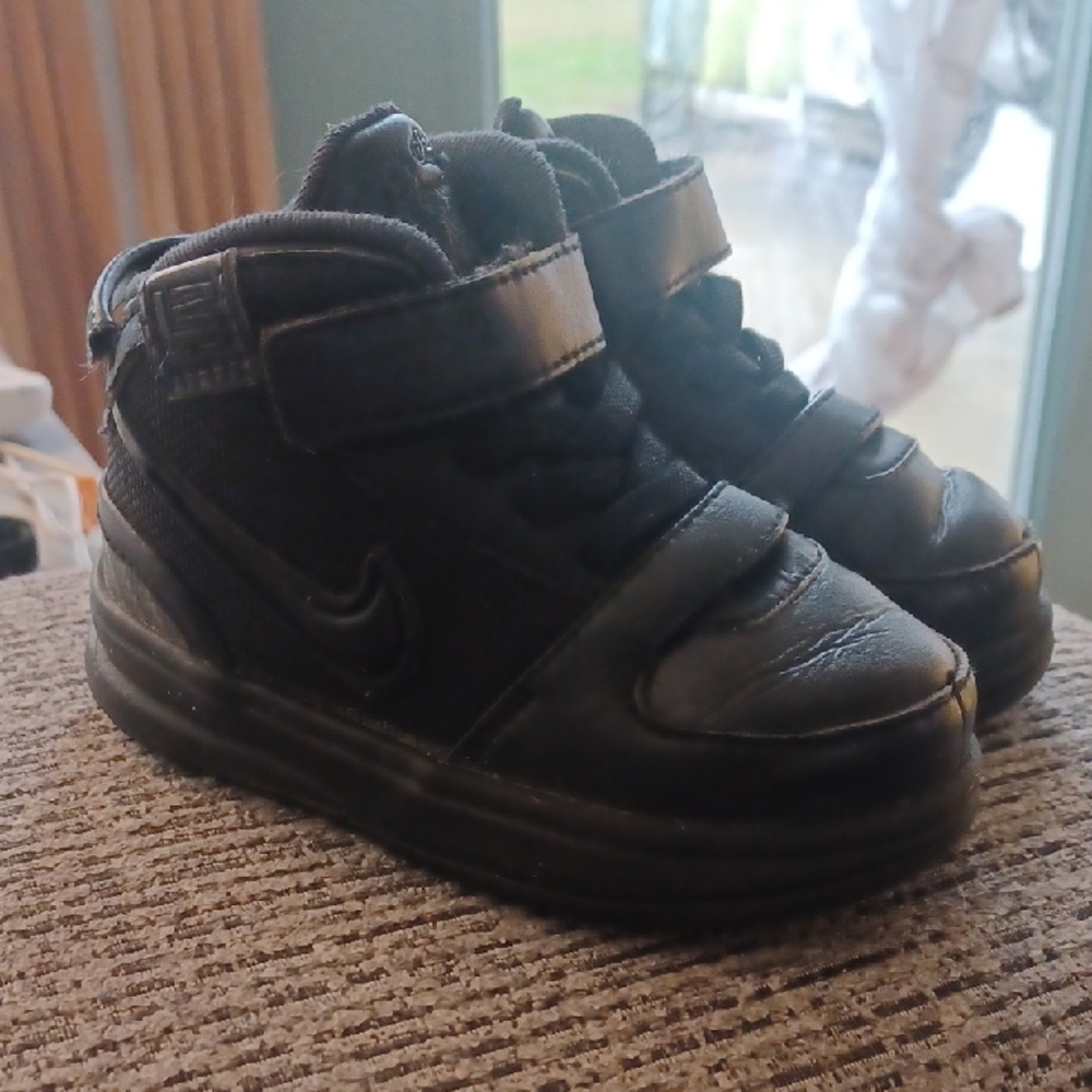 Nike Kids Black High-Top Sneakers